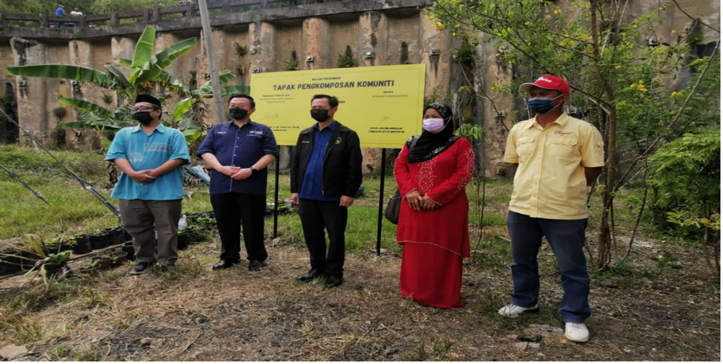 The official launching of the Kundasang composting site and knowledge transfer from the Universiti Malaysia Sabah (UMS) researchers to the Kundasang communities (4th November 2021) Image