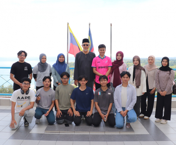 Pelajar Universitas Diponegoro tertarik dengan ??????