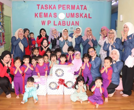 Datin Aidah Kunjungi UMSKAL