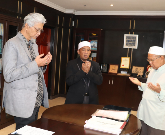 Prof Dr Shamsul Bahari terima kunjungan Dr Zulfahmi